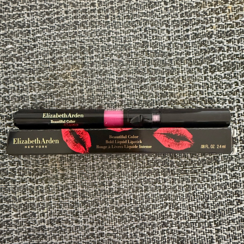 Elizabeth Arden Bold Liquid Lipstick - Vivid Pink